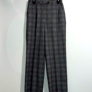 Sag Harbor gray red cream plaid pants. Size 8.
